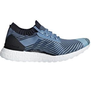 adidas gazelle silver green womens adidas Ultraboost 22 Running Shoe main image 0